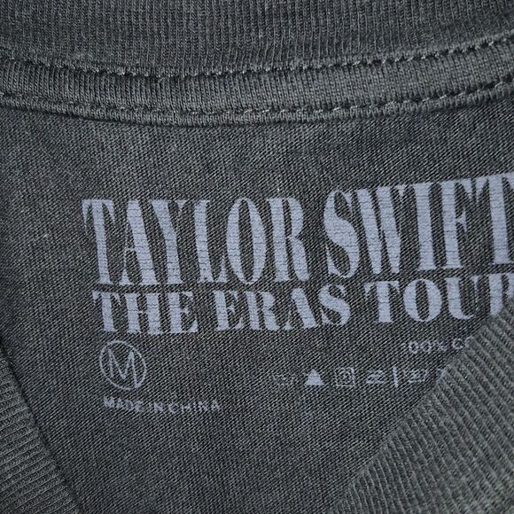 Taylor Swift The Eras Tour T-Shirt Graphic Print Concert Tee Size M - Picture 4 of 5